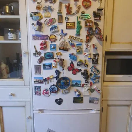 Vibe Spoleto, Stazione A 150 Mt, Parcheggio Gratuito 게스트하우스 스폴레토