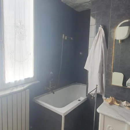 Pensjonat Vibe Spoleto, Stazione A 150 Mt, Parcheggio Gratuito *