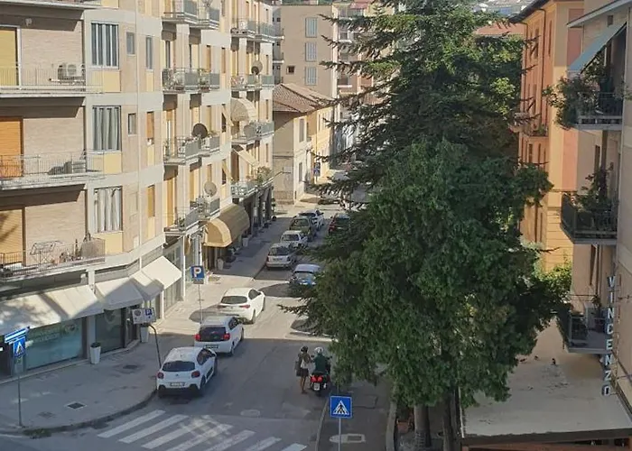 Vibe Spoleto, Stazione A 150 Mt, Parcheggio Gratuito